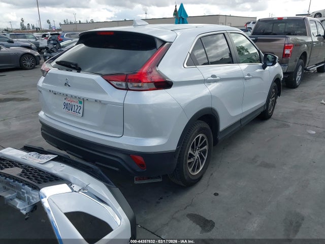 JA4ASUAA3NZ053480 Mitsubishi Eclipse Cross Es