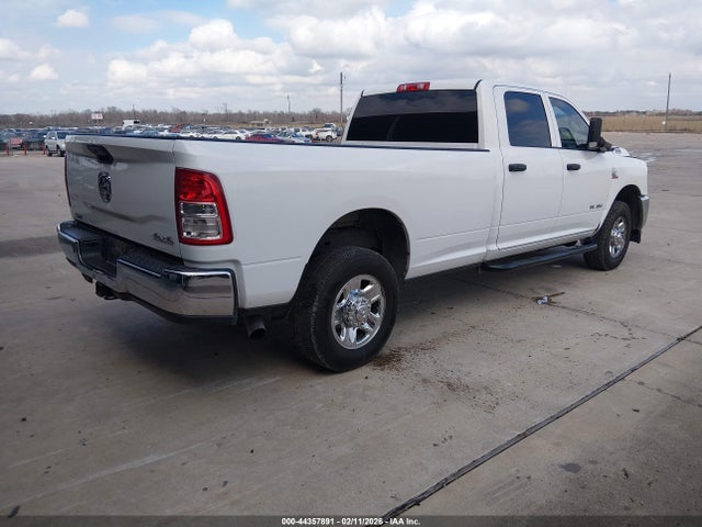3C6UR5HL4NG163246 RAM 2500 Tradesman 4x4 8&#039; Box