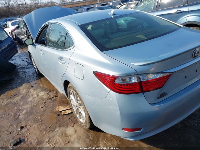 44357898 :رقم المزاد ، JTHBW1GG4D2000902 vin ، 2013 Lexus Es 300h مزاد بيع