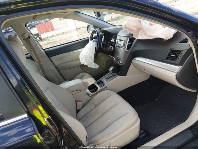 2010 Subaru Outback 2.5i Premium მანქანა იყიდება აუქციონზე, vin: 4S4BRCCC0A3338192, აუქციონის ნომერი: 44357903