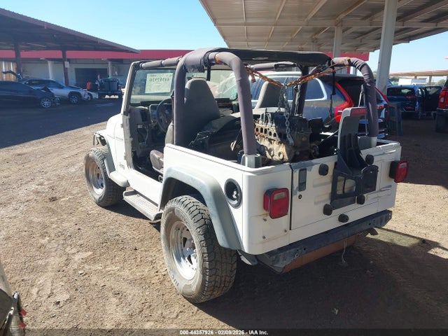 2000 JEEP WRANGLER 1J4FA29P4YP747620 Photo 2