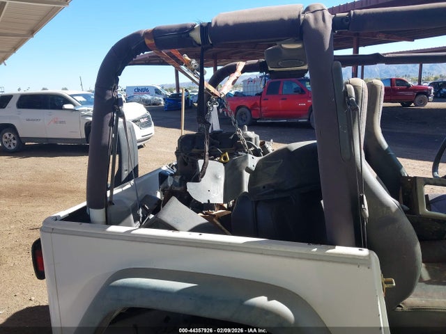 2000 JEEP WRANGLER 1J4FA29P4YP747620 Photo 7
