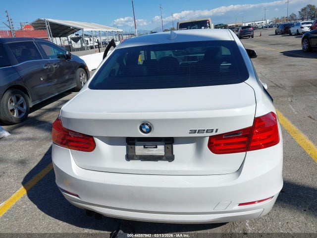 Продажа на аукционе авто 2012 Bmw 328i, vin: WBA3C1C55CF432082, номер лота: 44357942