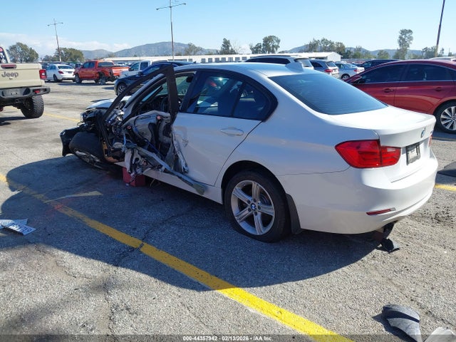 Продажа на аукционе авто 2012 Bmw 328i, vin: WBA3C1C55CF432082, номер лота: 44357942