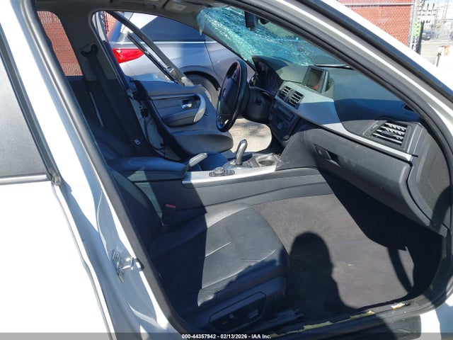 Продажа на аукционе авто 2012 Bmw 328i, vin: WBA3C1C55CF432082, номер лота: 44357942