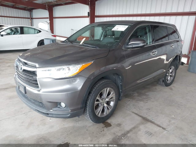Toyota Highlander Le Plus V6 2015 5TDBKRFH8FS078519 Image 2