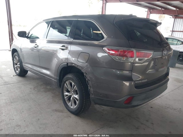 Toyota Highlander Le Plus V6 2015 5TDBKRFH8FS078519 Image 3