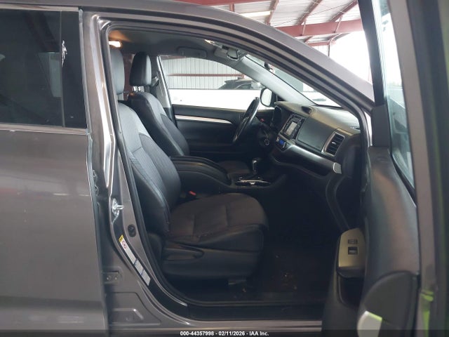 Toyota Highlander Le Plus V6 2015 5TDBKRFH8FS078519 Image 5