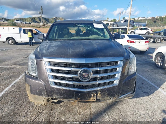 44358063 :رقم المزاد ، 1GYS3CKJ3FR238088 vin ، 2015 Cadillac Escalade Premium مزاد بيع
