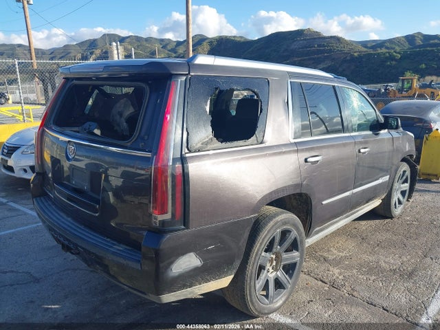 44358063 :رقم المزاد ، 1GYS3CKJ3FR238088 vin ، 2015 Cadillac Escalade Premium مزاد بيع