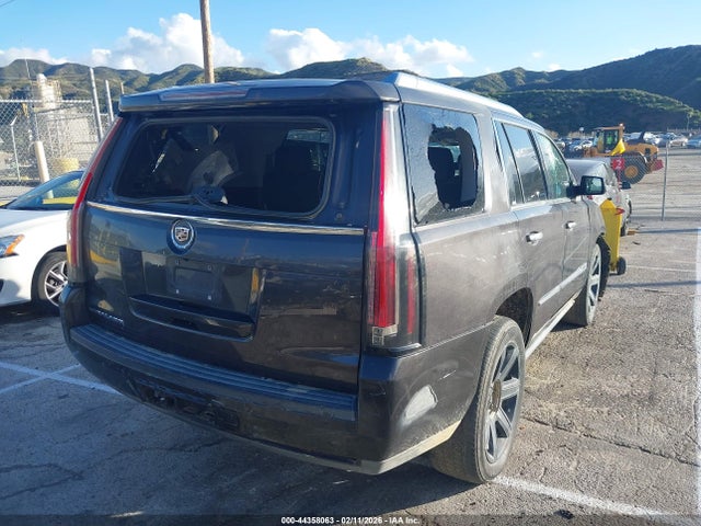 44358063 :رقم المزاد ، 1GYS3CKJ3FR238088 vin ، 2015 Cadillac Escalade Premium مزاد بيع