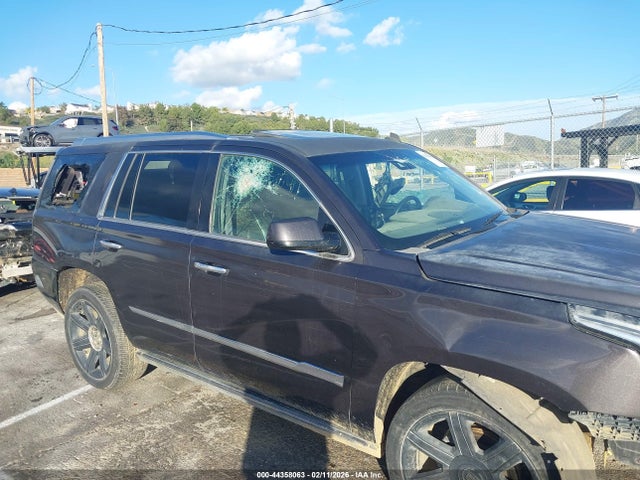 44358063 :رقم المزاد ، 1GYS3CKJ3FR238088 vin ، 2015 Cadillac Escalade Premium مزاد بيع