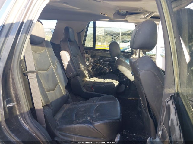 44358063 :رقم المزاد ، 1GYS3CKJ3FR238088 vin ، 2015 Cadillac Escalade Premium مزاد بيع