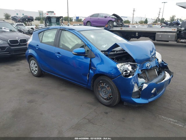 JTDKDTB3XE1564519 Toyota Prius C Two