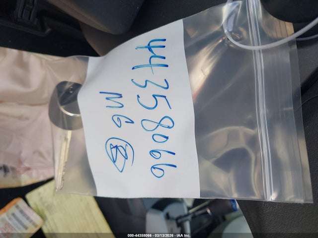 JTDKDTB3XE1564519 Toyota Prius C Two
