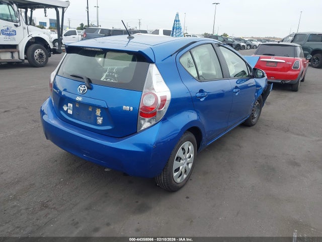 JTDKDTB3XE1564519 Toyota Prius C Two