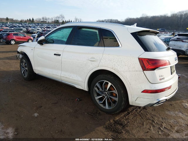 2022 AUDI Q5 WA1EAAFY6N2139562 Photo 2
