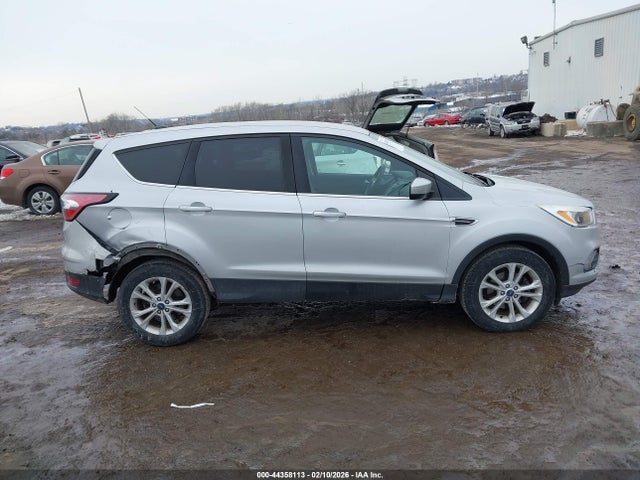 1FMCU0GD0HUE39578 Ford ESCAPE SE