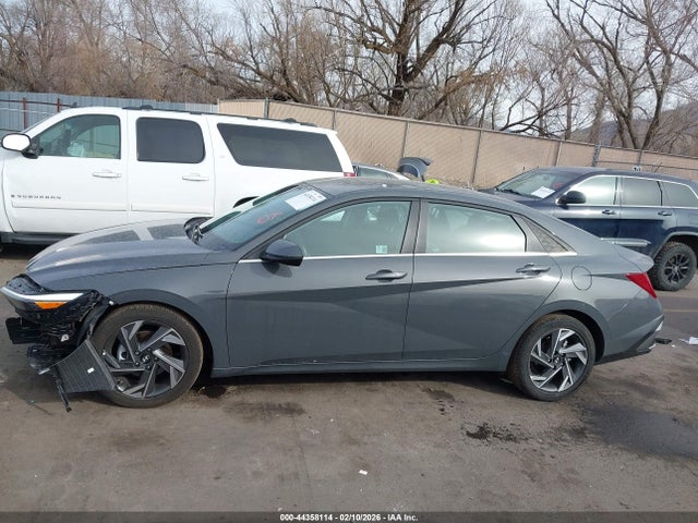 KMHLS4DG4RU717895 Hyundai ELANTRA SEL