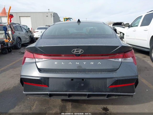 KMHLS4DG4RU717895 Hyundai ELANTRA SEL