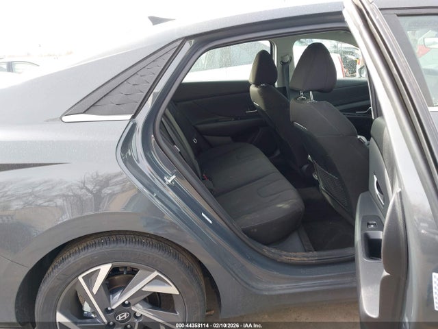 KMHLS4DG4RU717895 Hyundai ELANTRA SEL