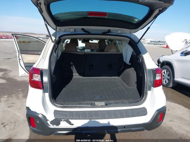 Aukcja sprzedaży 2018 Subaru Outback 3.6r Limited, vin: 4S4BSENC2J3221677, numer aukcji: 44358152