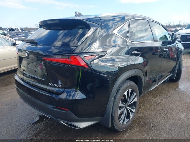 44358163 :رقم المزاد ، JTJSARDZ5M2251784 vin ، 2021 Lexus Nx 300 F Sport مزاد بيع