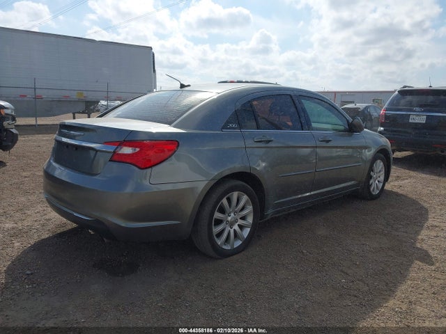 2013 Chrysler 200 Touring მანქანა იყიდება აუქციონზე, vin: 1C3CCBBG4DN659822, აუქციონის ნომერი: 44358186