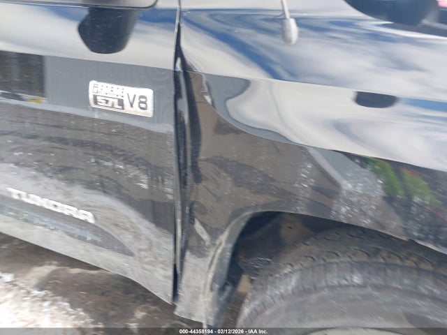 5TFUY5F11HX673423 Toyota Tundra Sr5 Plus 5.7l V8