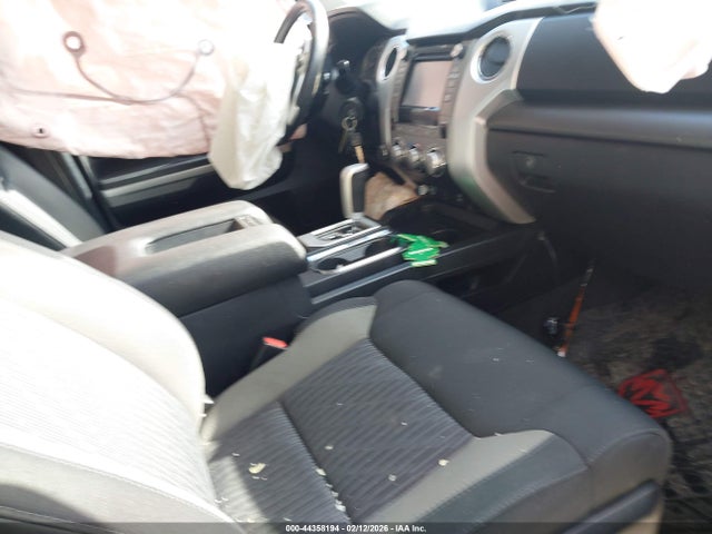 2017 TOYOTA TUNDRA 5TFUY5F11HX673423 Photo 4