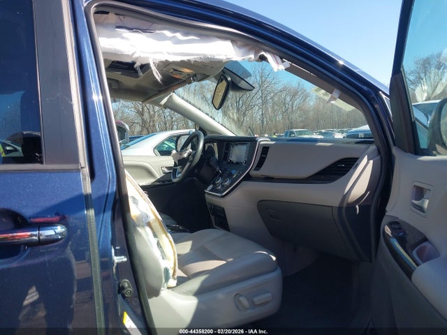 2018 TOYOTA SIENNA 5TDYZ3DC3JS933923 Photo 4