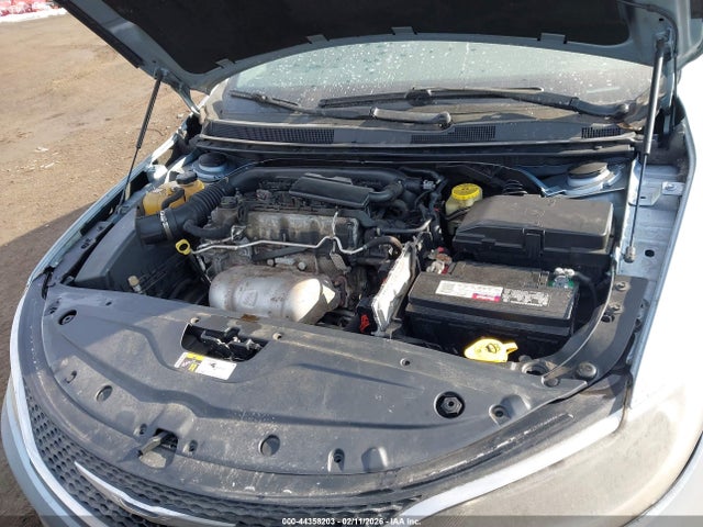 Продажа на аукционе авто 2015 Chrysler 200 Limited, vin: 1C3CCCAB4FN701632, номер лота: 44358203