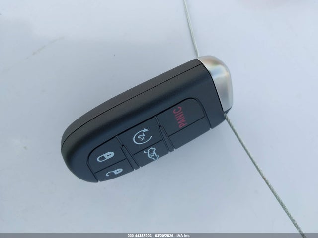 Продажа на аукционе авто 2015 Chrysler 200 Limited, vin: 1C3CCCAB4FN701632, номер лота: 44358203