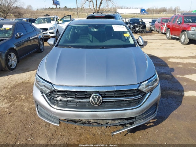Продажа на аукционе авто 2024 Volkswagen Jetta 1.5t Se, vin: 3VWEM7BU2RM035813, номер лота: 44358226