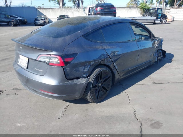 44358242 :رقم المزاد ، 5YJ3E1EB6MF999486 vin ، 2021 Tesla Model 3 Long Range Dual Motor All-wheel Drive مزاد بيع
