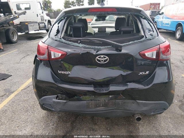3MYDLBJV0LY704810 Toyota Yaris Xle