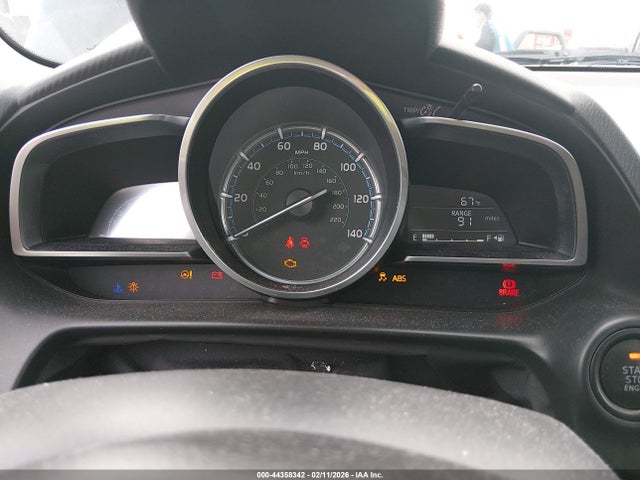 3MYDLBJV0LY704810 Toyota Yaris Xle