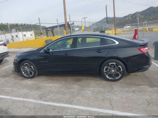 1G1ZD5ST0NF201524 Chevrolet Malibu Fwd Lt