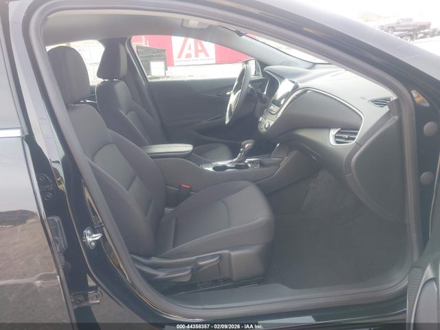 1G1ZD5ST0NF201524 Chevrolet Malibu Fwd Lt
