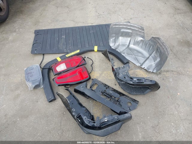 2022 Gmc Sierra 1500 4wd  Short Box Elevation მანქანა იყიდება აუქციონზე, vin: 1GTUUCEDXNZ626838, აუქციონის ნომერი: 44358370