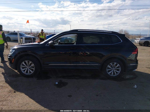 44358379 :رقم المزاد ، 3VV2B7AX7JM188491 vin ، 2018 Volkswagen Tiguan 2.0t Se/2.0t Sel مزاد بيع