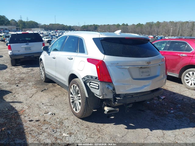 2018 CADILLAC XT5 1GYKNERS2JZ126623 Photo 2