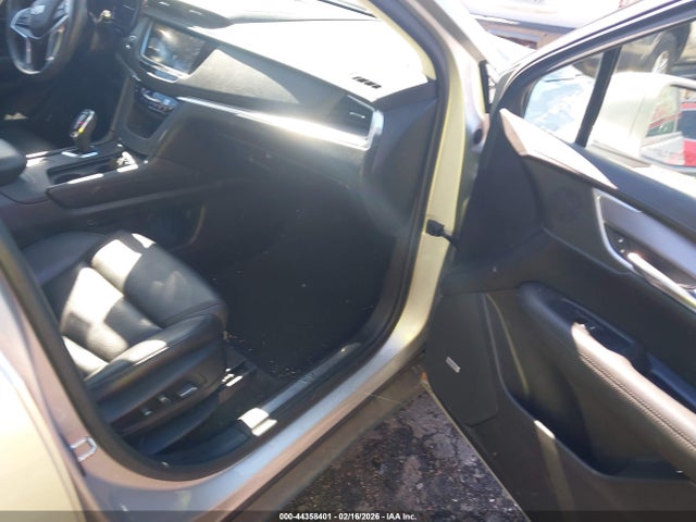 2018 CADILLAC XT5 1GYKNERS2JZ126623 Photo 4