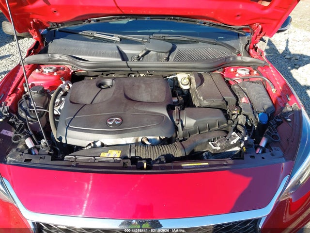SJKCH5CR8HA026605 Infiniti Qx30 Premium