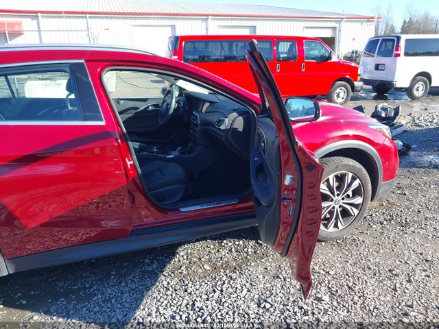 SJKCH5CR8HA026605 Infiniti Qx30 Premium