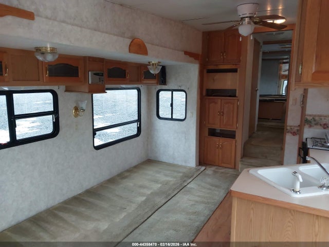Продаж на аукціоні авто 2002 Keystone 2955rl, vin: 4YDF2952424500528, номер лоту: 44358470