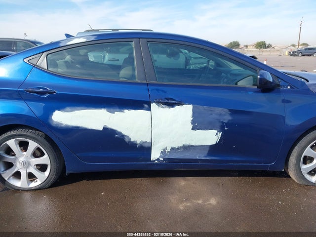 5NPDH4AE0FH586187 Hyundai ELANTRA SE