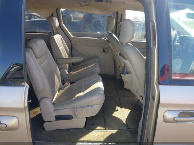 Продажа на аукционе авто 2006 Chrysler Town & Country Touring, vin: 2A8GP54L56R634469, номер лота: 44358544