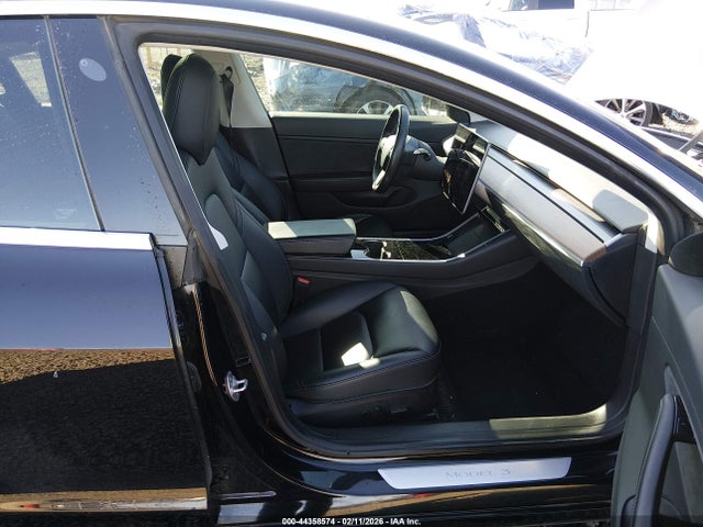 2018 TESLA MODEL 3 5YJ3E1EA9JF098518 Photo 4