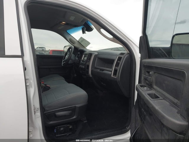 3C6UR5CL5GG231161 RAM 2500 Tradesman